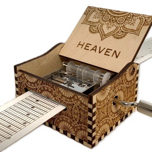 Paradiso - Bryan Adams - Hand Crank Wood Paper Strip Music Box con incisione personalizzata - Taglio laser e inciso