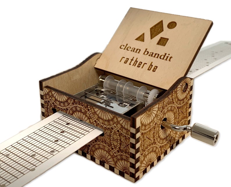 Piuttosto essere Bandito pulito Hand Crank Wood Paper Strip Music Box con incisione personalizzata Taglio laser e inciso immagine 1