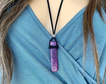 Lepidolith Halskette Black Cord, Liebe Kristall Heilung Anhänger, Boho Schmuck Anti Angst Halskette, Muttertagsgeschenk für Sie, Geschenk für Ihn