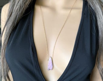 Kunzit halsband i sterlingsilver, långt handgjort halsband med rosa kristaller, läkande halsband i guld, kunzit smycken, presenter till mamma