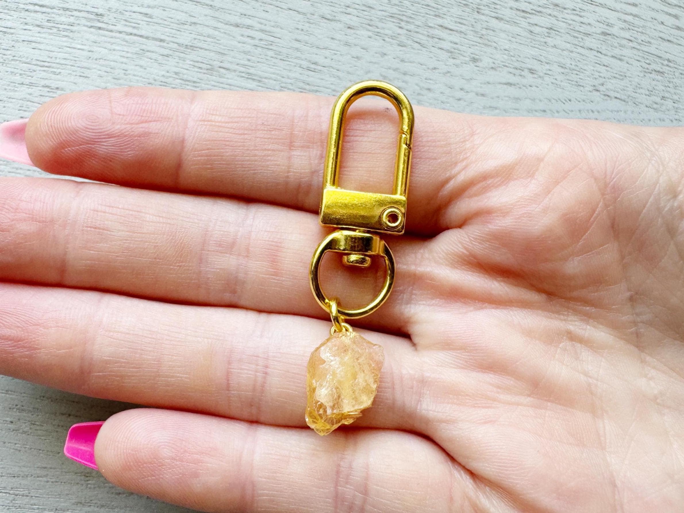 シトリンクリスタル パースチャーム：原石バッグチャーム、11月の