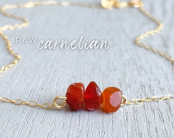 RAW Karneol Halskette, Karneol Schmuck, Juli Birthstone Halskette, rote Kristall Halskette, rote Edelstein Halskette für Brautjungfern, Schwester