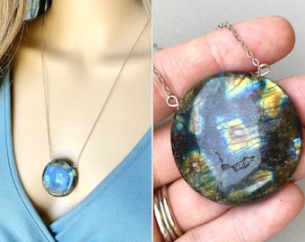 Labradorite Pendant Necklace, Labradorite Necklace Gold or Silver, Healing Necklace, Labradorite Jewelry, Raw Crystal Necklace ACTUAL STONE