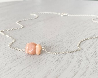 Echte Sonnensteinkette in Gold, handgefertigter Sonnensteinschmuck aus Sterlingsilber, orangefarbene Kristall-Edelsteinkette, Geschenkidee mit Edelstein für Sie