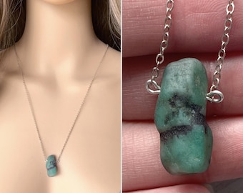 Collar de esmeralda cruda Collar colgante de esmeralda real de plata u oro, piedra verde, collar de piedra de nacimiento de mayo Joyería de esmeralda cruda, PIEDRA REAL
