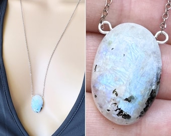 Moonstone Pendant Necklace, Moonstone Necklace, Rainbow Moonstone, Moonstone Jewelry, Gold Necklace, Necklaces for Women, Crystal Necklace