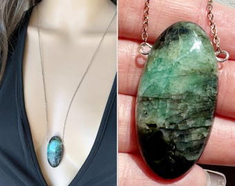 Collar de esmeralda genuina, collar con colgante de esmeralda en bruto, collar de piedra verde, collar con piedra de nacimiento de mayo, joyería de cristal esmeralda, PIEDRA EXACTA