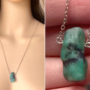 Rohe Smaragd Halskette Silber oder Gold Echte Smaragd Anhänger Halskette, Grüner Stein, kann Birthstone Halskette Roher Smaragd Schmuck, IST STEIN