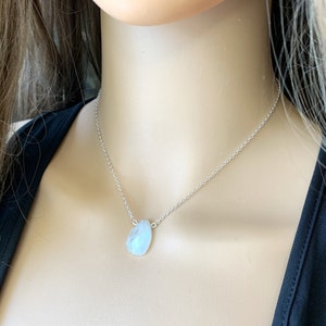 RAW MOONSTONE NECKLACE, June Birthstone Necklace Gift for June Birthdays, Tiny Gemstone Choker Rainbow Moonstone Jewelry for Women Keepsake