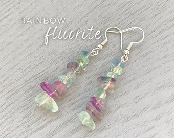 Regenboogfluorietoorbellen: hangoorbellen met ruwe kristallen edelsteen