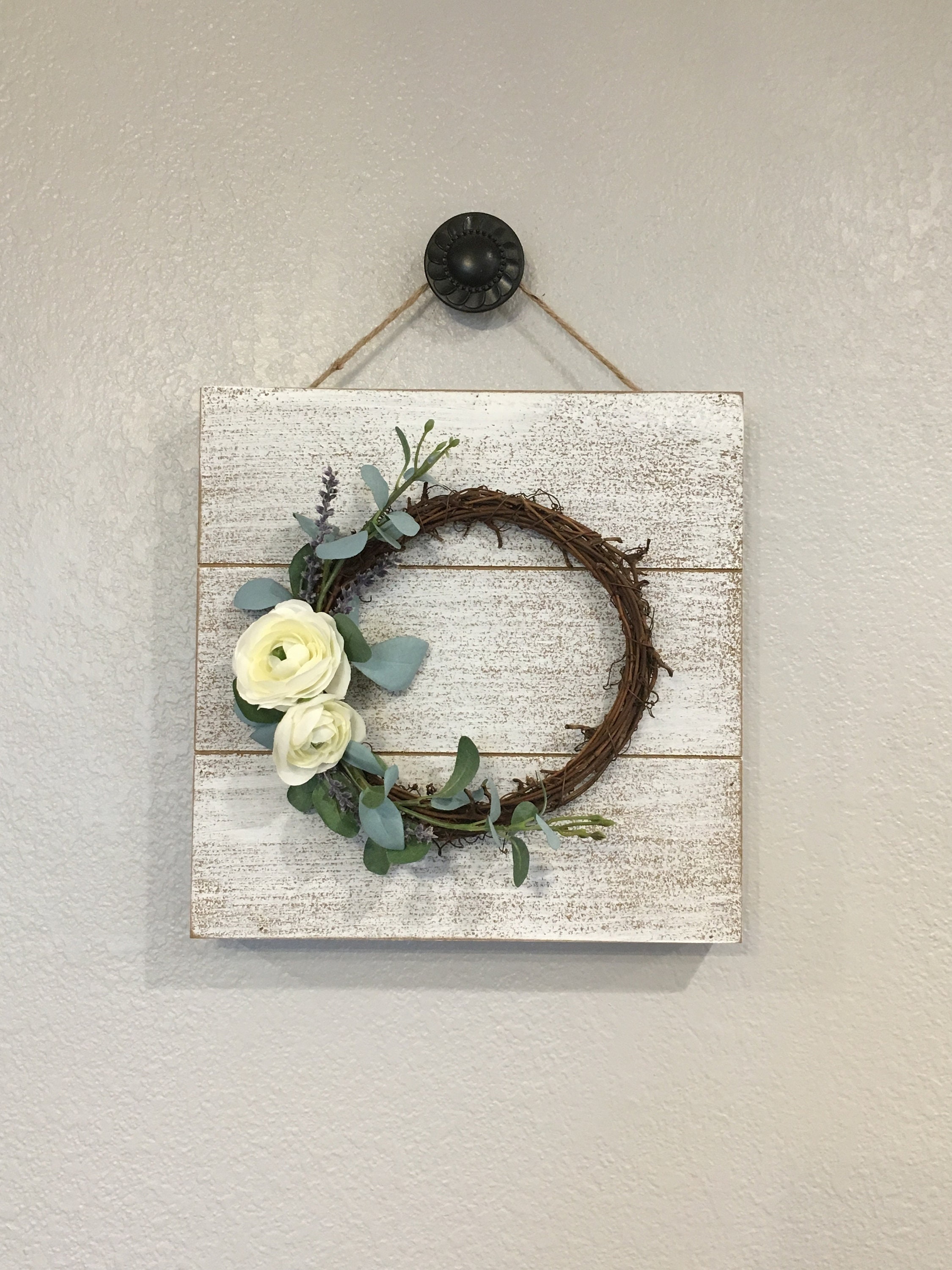 Wall Decor,Wall Wreath,Grapevine Wreath,Flower Wreath,Farmhouse Decor,Farmhouse  Wall Decor,Floral Wreath,Wreath Decor,Wall Hanging,Whitewash