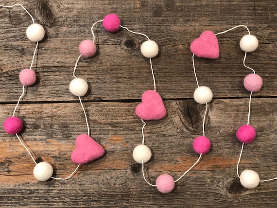 Valentine's Felt Garland,Felt Garland,Heart,Pom Balls,Felt Ball Garland,Valentine's Garland,Valentine's Decor,Pink and White,Wool