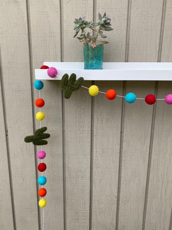 Fiesta Garland,Fiesta Felt Garland,Fiesta Decor,Felt Cactus,Felt Ball Garland,Cactus Garland,Cactus,Fiesta Banner,Cinco de Mayo,Taco Party