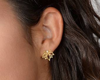 Water Lily Stud Earrings - 18K Gold Plated, 925 Silver, Lotus Earrings, Botanical Earrings, Minimalist Earrings, Minimal Chic Jewelry