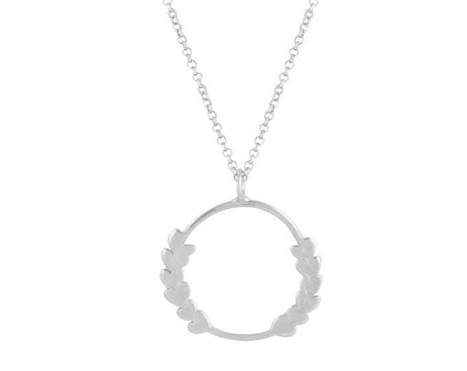 Olive Leaves Wreath Necklace - Platinum Plated