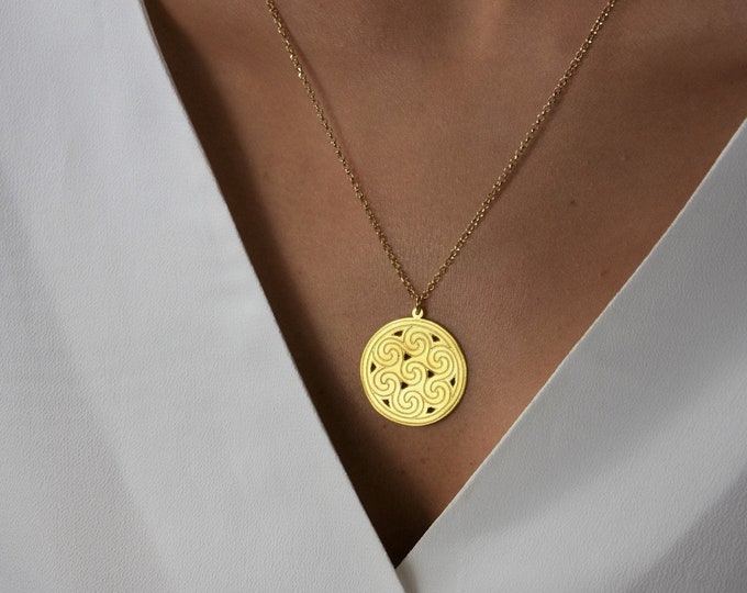 Waves Coin Necklace - 18K Gold Plated