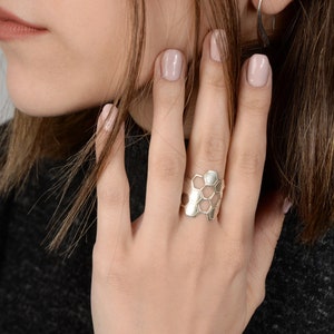 Wabenring - Platinvergoldet, 925 Silber, Bandring, Statementring, Geometrischer Ring, Bienenring, Minimalistischer Ring, Minimal Chic Schmuck