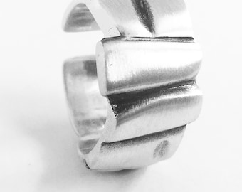 ADJUSTABLE UNISEX silver ring. Statement ring for men and women.