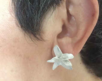 LILIES: silver handmade stud earrings shaped as lilies flower sterling organic shape glossy textured