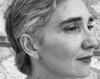 Pendientes de plata hechos a mano: diseño con pátina cóncava