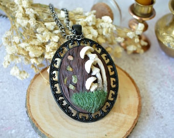 Death Cap Pilz Halskette, Woodland Cameo Anhänger, Hexenschmuck aus Fimo