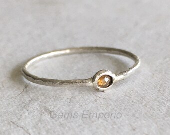 Anillo de diamante amarillo I Piedra de nacimiento de abril I Anillo para ella I Anillo hecho a mano I Anillo de plata con textura martillada I Regalo de cumpleaños I Anillo de piedras preciosas.