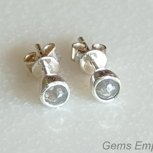 Grey Diamond Earring, 925 Silver Earring Studs, Minimalist Earring, Round Shape Studs, Diamond Earring, Delicate Earring Pair.