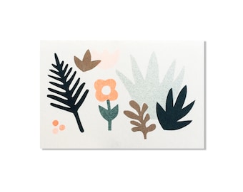Mini postcard, graphic floral pattern 60 x 90 mm risography