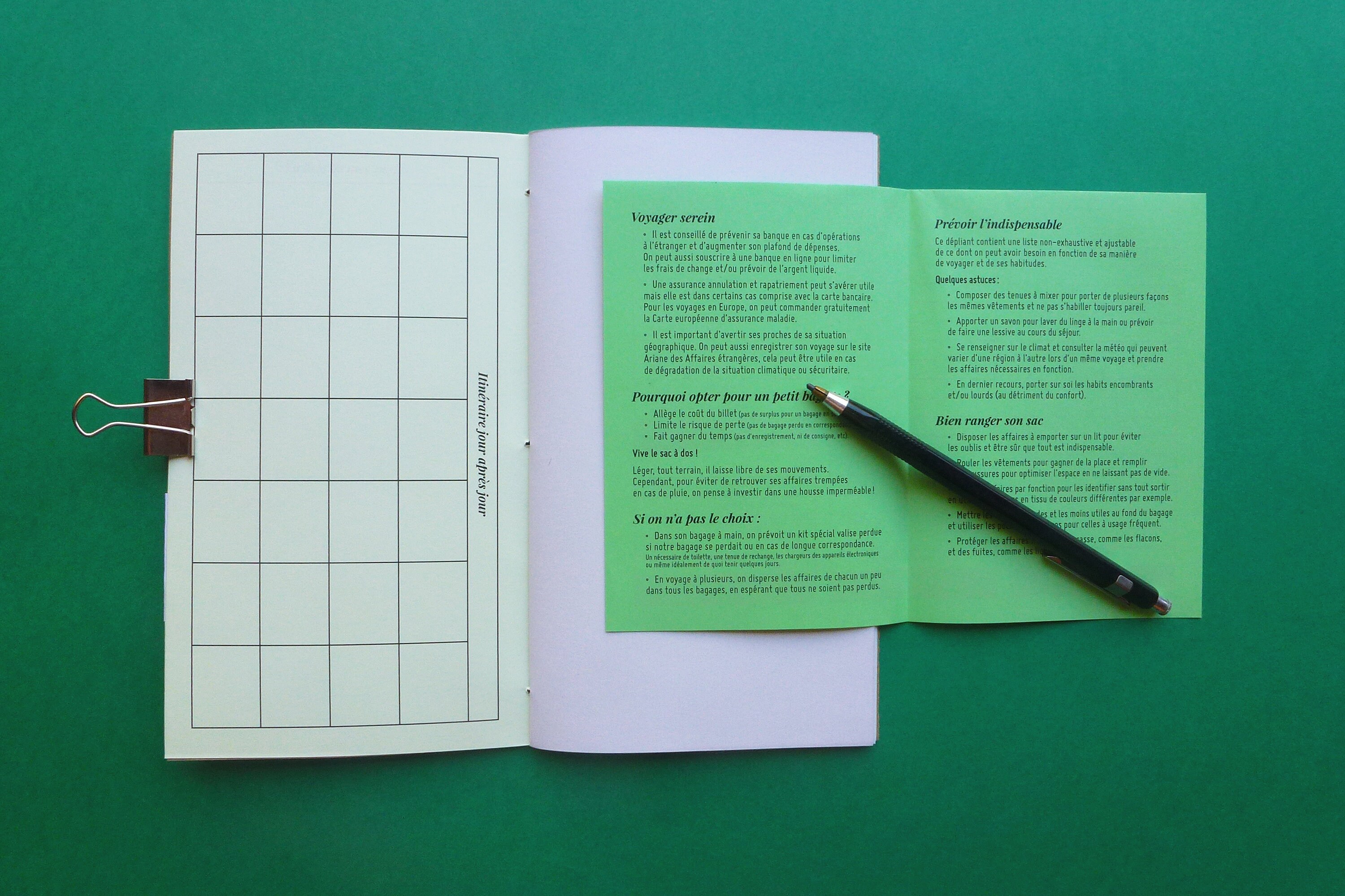 Page De Garde Cahier D explorateur L'explorateur carnet de voyage fait-main 12x21 cm en - Etsy France