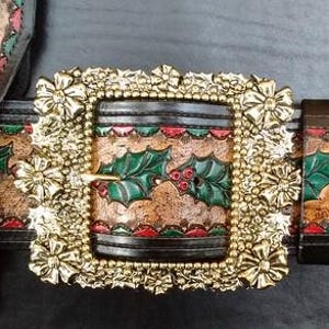 Stunning Golden Santa Buckle to fit 4&quot; / 100mm belt - In Stock NOW