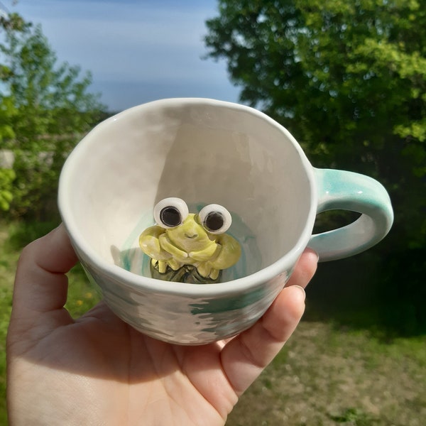 Frog Mug Ceramic , Frog lowers ,Keramika , Handmade, Popular wright now , Mugs , Cup , Gift .