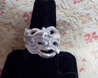 Silver Three Dolphin Ring