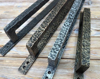 Vielseitiger Industrie-Türgriff: Haltbares Metalldekor für Schränke, Schiebetüren und Möbel
