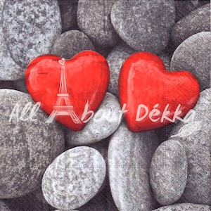 Assortiment de serviettes de table pour la Saint-Valentin - coeur, oiseaux d'amour, amour d'ours, collage de 4 modèles de serviettes en papier, serviettes, techniques mixtes