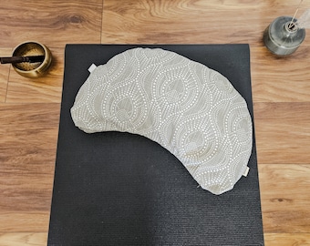 Croissant de lune | Coussin de yoga & méditation en coton | Coussin de sol avec housse et doublure en écales de sarrasin | motif MANTRA