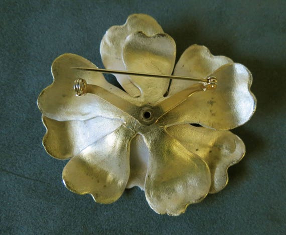 Large Flower Pin/Brooch White Flower Pin Magnolia… - image 2