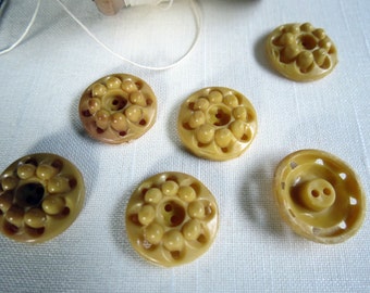 Cottage Chic Vintage Yellow Flower Buttons Set of 6.