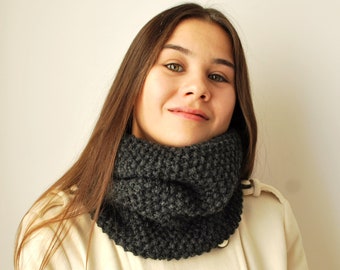 Hand Knitted Soft Wool Snood, Unisex Neck Warmer , Matching Scarf for Couples, Very Soft & Warm Winter Loop Scarf, Infinity Scarf for Her