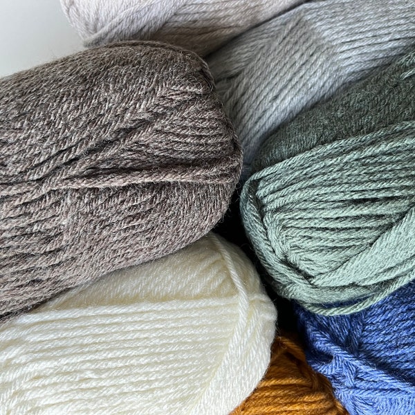 Set of Chunky Yarn, Woolen Yarn Bundle Set, Soft Woolen Thread for Winter Knitting Crochet, Cozy Wool Yarn, Fast Delivery Wool Yarn