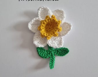 Crochet Daffodil Applique, 100% Cotton Yarn Decoration (10.5 x 8 cm)
