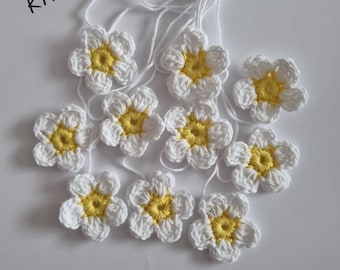 Crochet Daisy Flower Appliques, Cotton Embellishments, Set of 10
