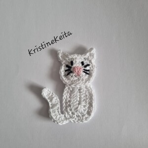 Crochet Cotton White Cat Applique, Handmade Embellishment (7.5 cm)
