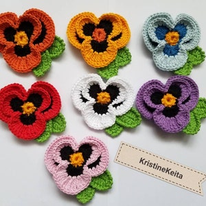 Crochet pansy flower brooch,crochet cotton flower brooch,pansy flower brooch,flower brooch,cotton flower brooch,flower motif brooch