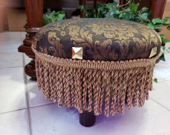 Vintage Footstool newly upholstered in vintage silk fabric. Diamond shape tacks and matching trim. Mid-century Design. Ships FREE in the USA