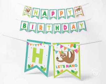 Puede incluir: Un conjunto de banderines de Happy Birthday con letras coloridas, hojas tropicales e ilustraciones de perezosos. Las banderas incluyen textos como Let's Hang y Take It Easy, decoradas con guirnaldas pequeñas, cupcakes y gorros de fiesta.