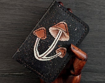 Leather Mushroom Wallet in "Spore"