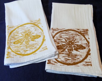 Flour Sack Towel, Linoleum Block Print of a Honeybee, Dish Towel, Kitchen Towel, Hostess Gift, Housewarming Gift, 100 % Cotton, Lino Print