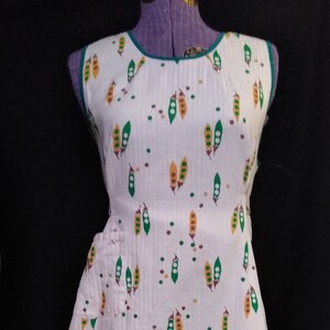 Vintage Pea Pod Bar-B-Que Apron
