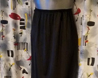 Vintage 70's Maxi Lace Half-Slip Size 27 X 29