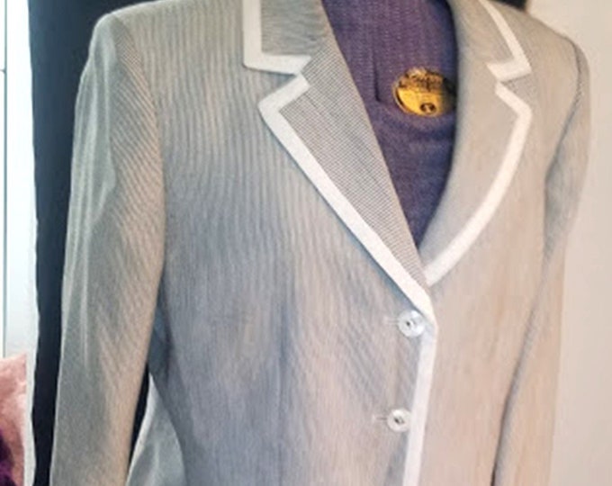 Vintage 90's Gray & White Pin-Striped Le Suit